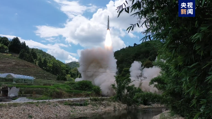 China supera EUA em lançadores de mísseis, diz Pentágono ao Congresso